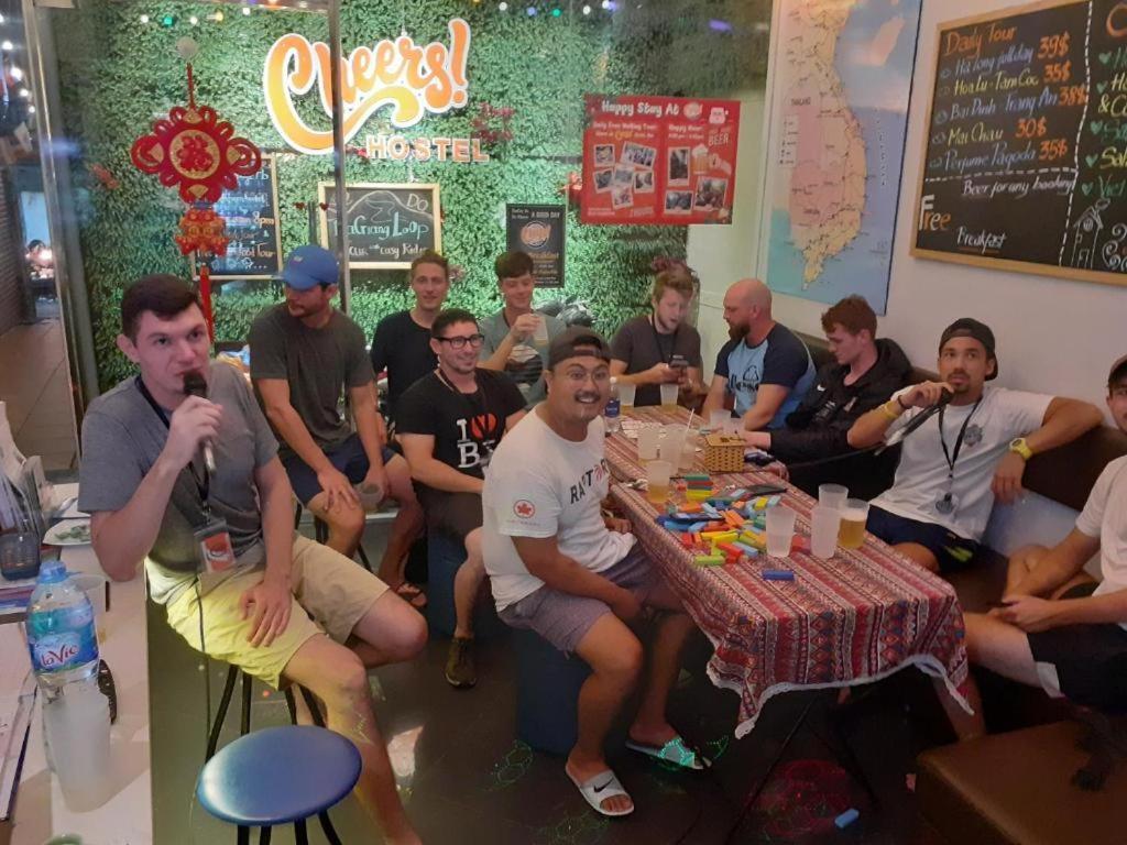 Vietnam Cheers Hostel Hanoi Exteriör bild